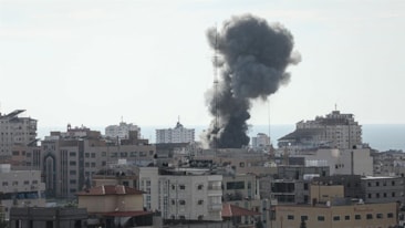 İsrail savaş uçakları Gazze Şeridi'nde çok sayıda noktayı bombaladı
