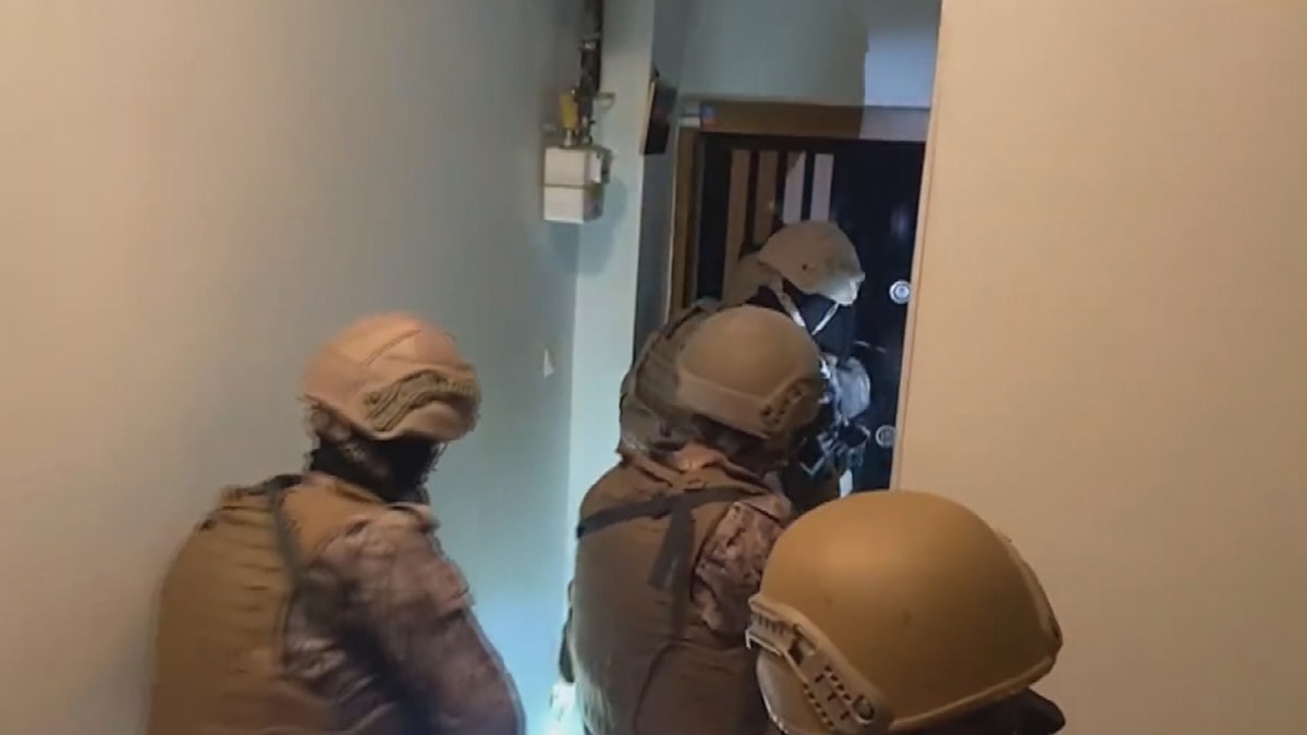 İstanbul'da 25 ilçede uyuşturucu operasyonu: 104 şüpheli yakalandı