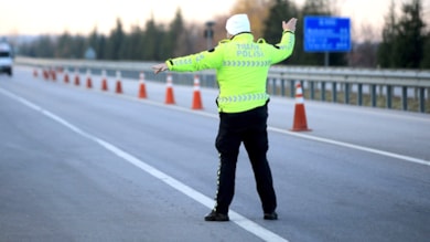 İstanbul'da 29 Ekim kutlamaları nedeniyle bazı yollar trafiğe kapatıldı