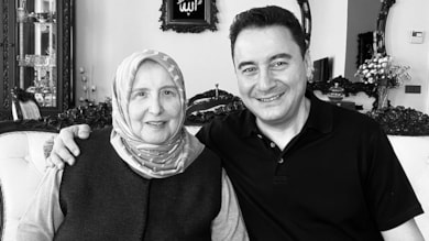 Ali Babacan'ın annesi hayatını kaybetti
