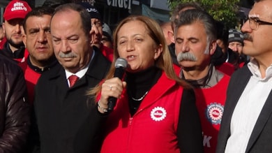 Arzu Çerkezoğlu: Hepimizin alım gücü düştü, ücretler geriledi