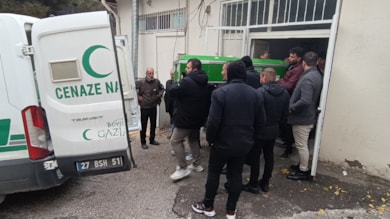 Oto tamircisi aracında öldürüldü