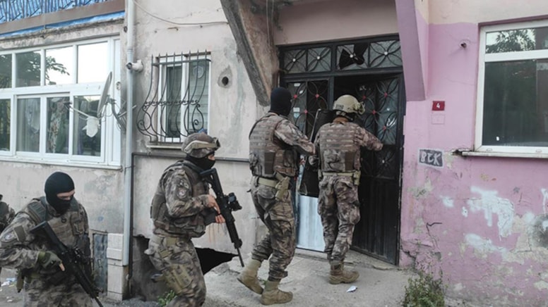 İstanbul ve İzmir'de PKK operasyonları