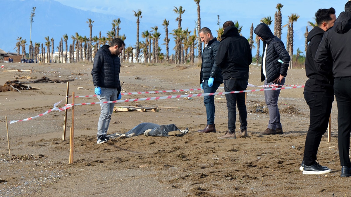 Antalya'da sahile vurmuş 2 ceset daha bulundu