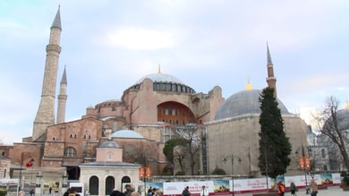 Ayasofya'ya giriş yabancı turiste 25 euro oldu