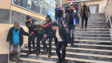 Cadde ortasındaki gasp: Şüpheliler tutuklandı