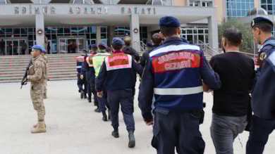 Yunanistan'a kaçmak isteyen 7 terör şüphelisi yakalandı