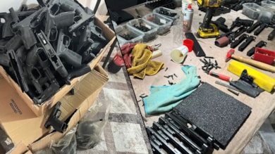 İstanbul'da 15 milyon liralık kaçak silah operasyonu