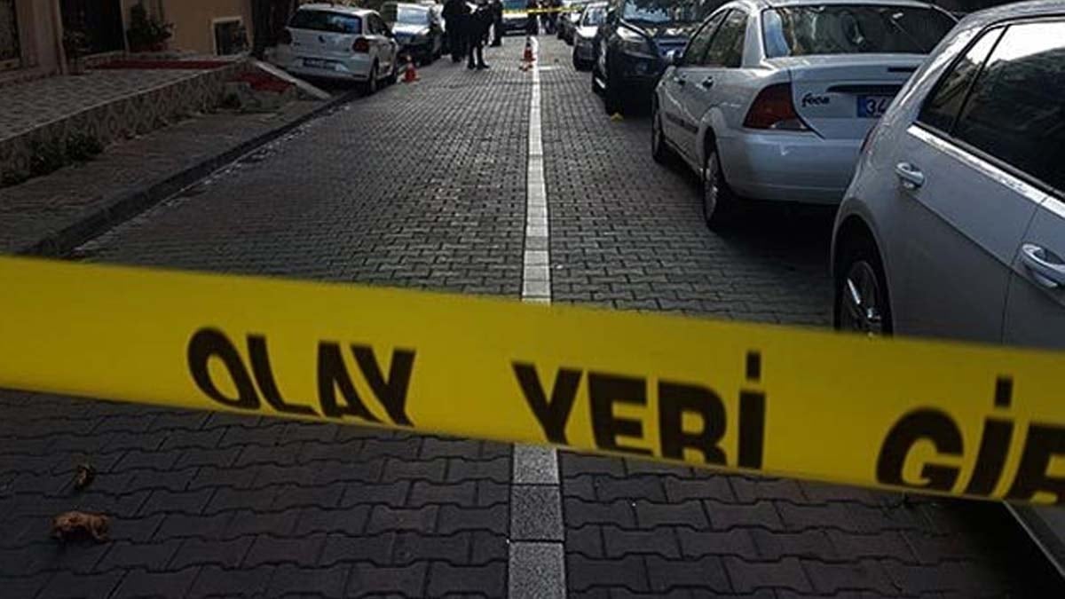 Bağcılar'da bir evde üç kişi ölü bulundu