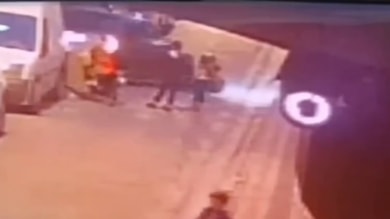 7 yaşındaki çocuk otomobilin altında sürüklendi