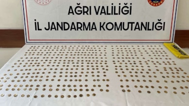 Ağrı'da 500 altın sikke ele geçirildi