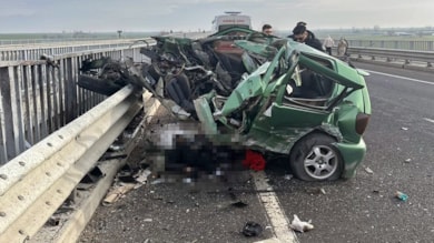 Tekirdağ'da otomobil bariyerlere çarptı: 1 ölü