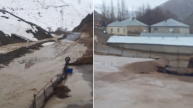 Yüksekova'da sağanak; dere taştı, 5 ahırı su bastı