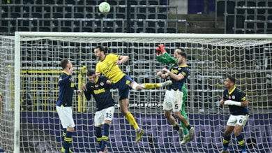 Fenerbahçe Avrupa'da çeyrek final için sahaya çıkıyor
