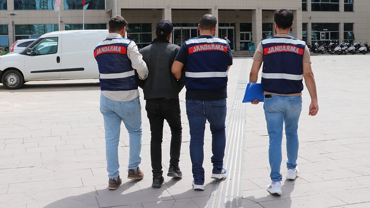 Kilis'te yakalanan terör örgütü üyesi tutuklandı