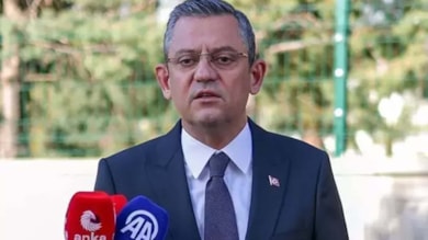 Özgür Özel: CHP il binaları herkesin baba evidir