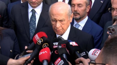 Bahçeli: Akşener'in ayrışma kararından vazgeçmesini düşünmekteyim