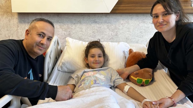 8 yaşındaki Elif karın ağrısıyla doktora gitti: Vücudunda tümör bulundu