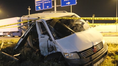 Midibüsle panelvan çarpıştı! 24 kişi yaralandı