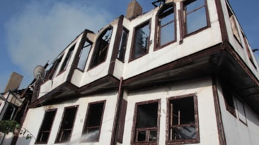 Tarihi evlerin bulunduğu mahalledeki beş konak yandı