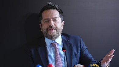 Erden Timur, görevine devam etmeyeceğini açıkladı