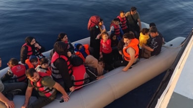 Çanakkale'de 26 düzensiz göçmen kurtarıldı