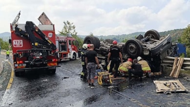 İki şehirde TIR faciası: Beş kişi hayatını kaybetti
