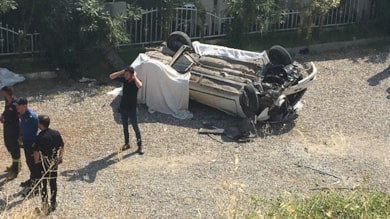 Otomobil şarampole devrildi: 2 ölü