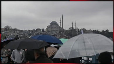 İstanbul'da eğitime sağanak tatili: Valilik duyurdu!