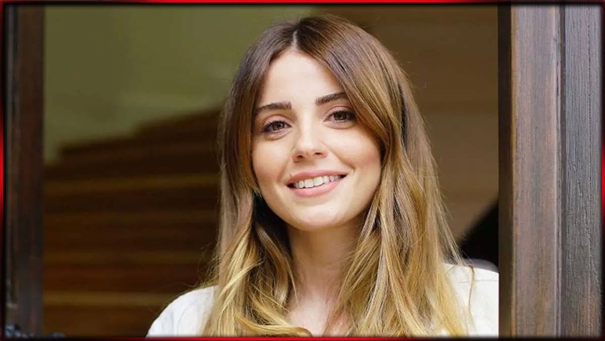 Ünlü oyuncu Ezgi Eyüboğlu gözaltına alındı