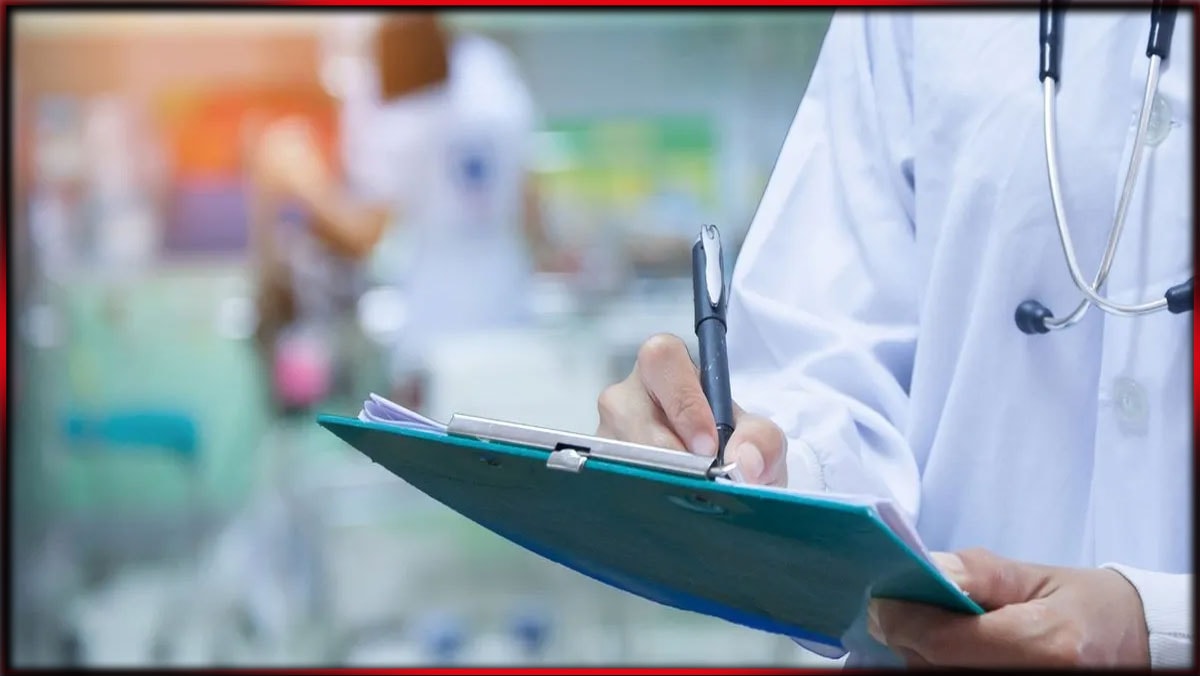 Depremde ölen doktorların imzasıyla reçete düzenlemişler