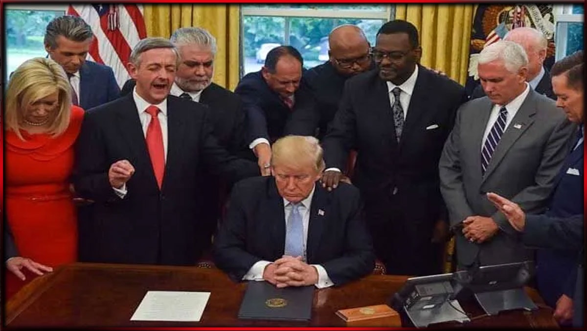 Trump cennete gitmek için para topluyor!