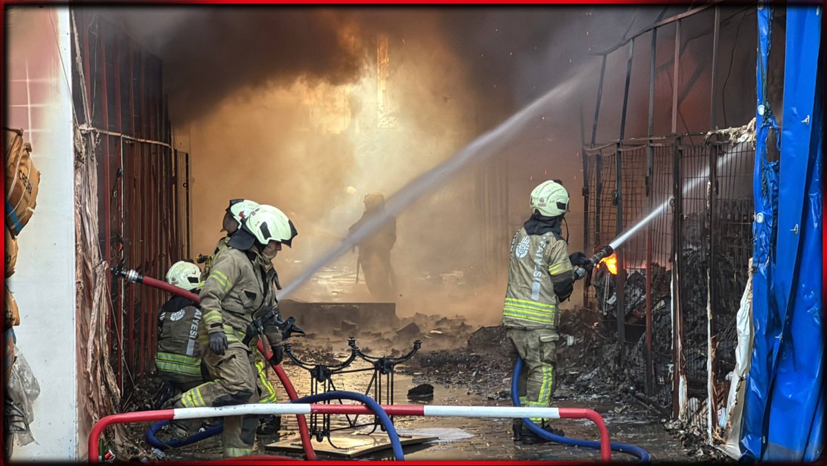 İSTOÇ'ta yangın söndürülemiyor! İş yerleri yanıyor