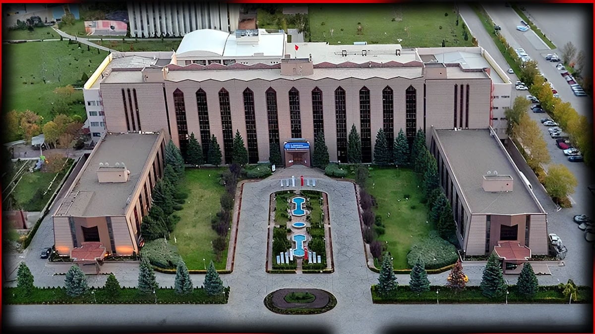 Diyanet’te lojman skandalı! Eşine tahsis edip sistemden sildirmiş..