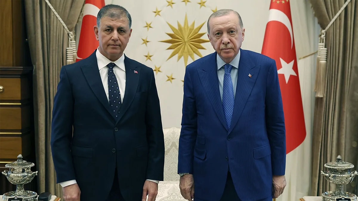 'AKP’ye geçersem eşim beni boşar, annem reddeder' diyen Tugay yarın AKP’ye geçiyor
