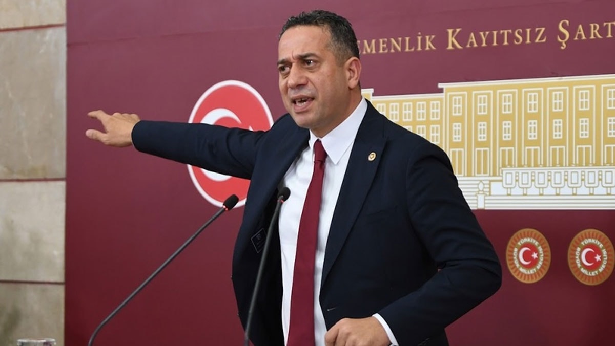 YENİ Parti'den Cemil Tugay'a ilişkin ilk açıklama: "Yüzünü değiştirsin, o yüzle İzmir'de gezemez "