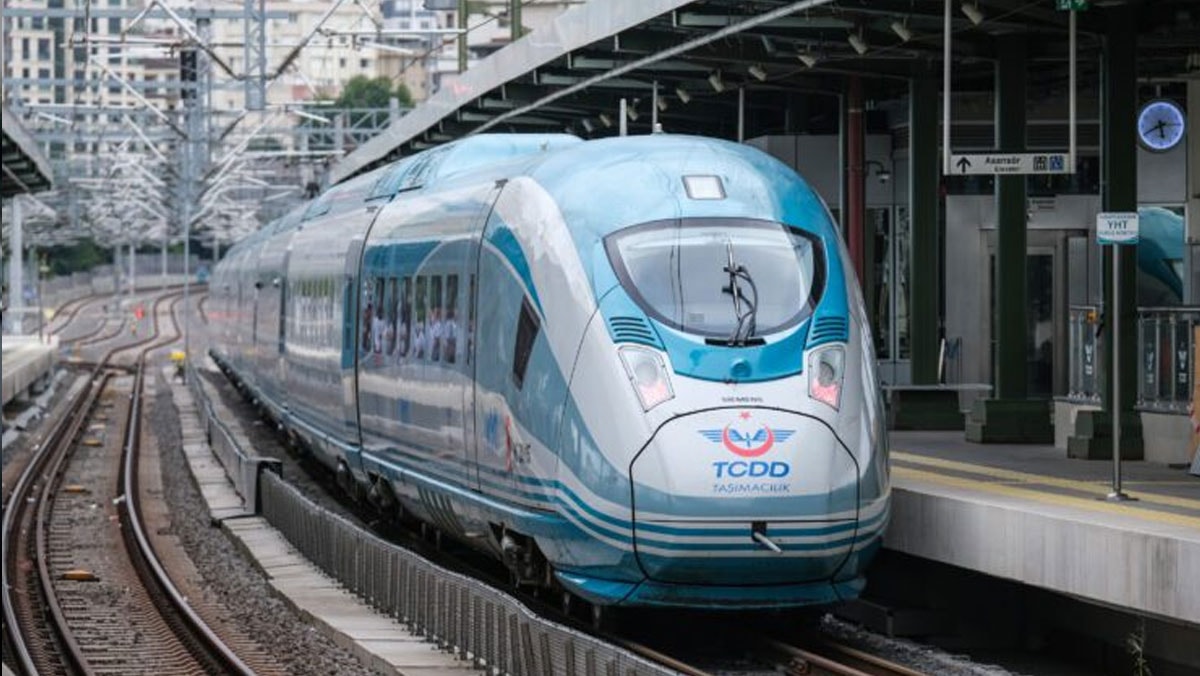 4 saatlik tren yolculuğu 1,5 saate inecek: Tarih belli oldu