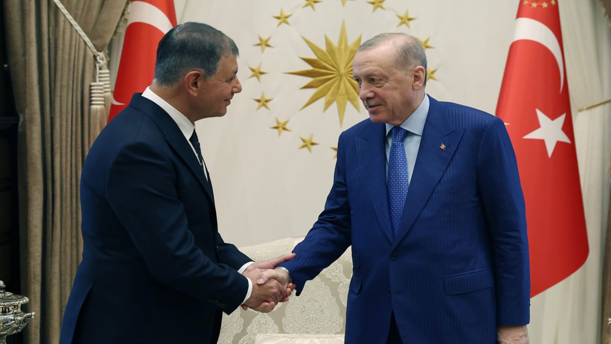AKP'ye geçen Tugay'In ilk işi bu oldu