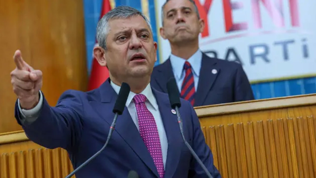 Özgür Özel’den AKP'ye geçecek Tugay'a sert sözler: Hain oğlu haindir!