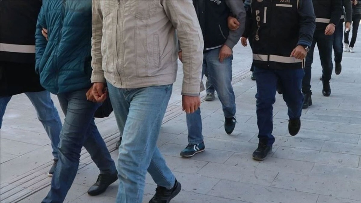 10 sosyal medya fenomeni gözaltına alındı: Uyuşturucu testi yapıldı
