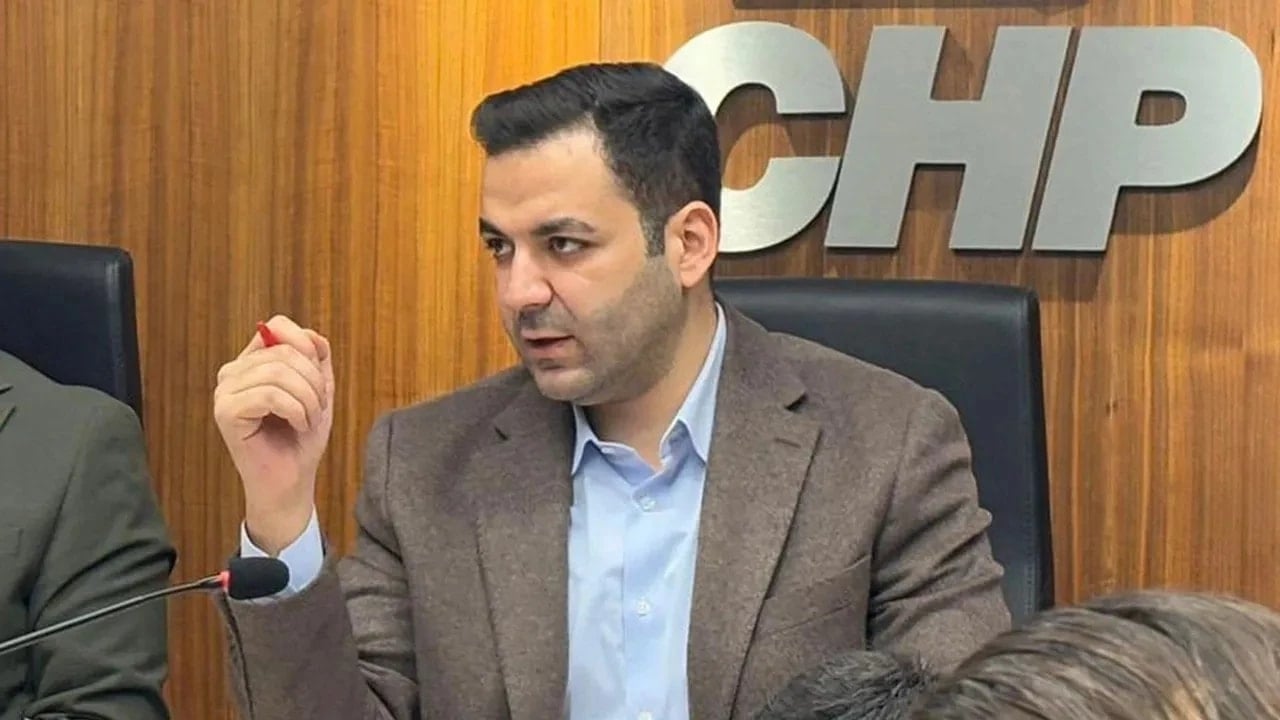 Gürlek'in ilk iş gününde CHP Gençlik Kolları Başkanı'na hapis cezası