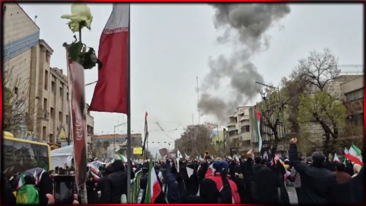 İran'da miting alanında patlama!