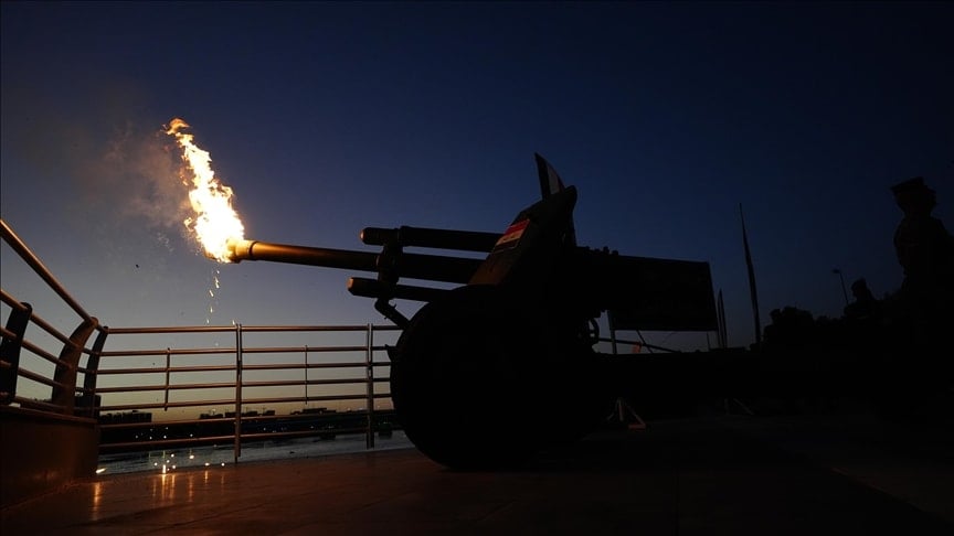 Ramazan topu 17 yaşındaki gencin yüzünde patladı
