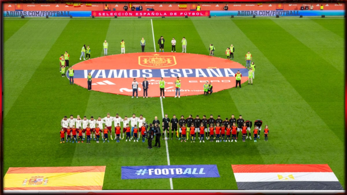 İspanya-Mısır maçında İslamofobik tezahürat skandalı!