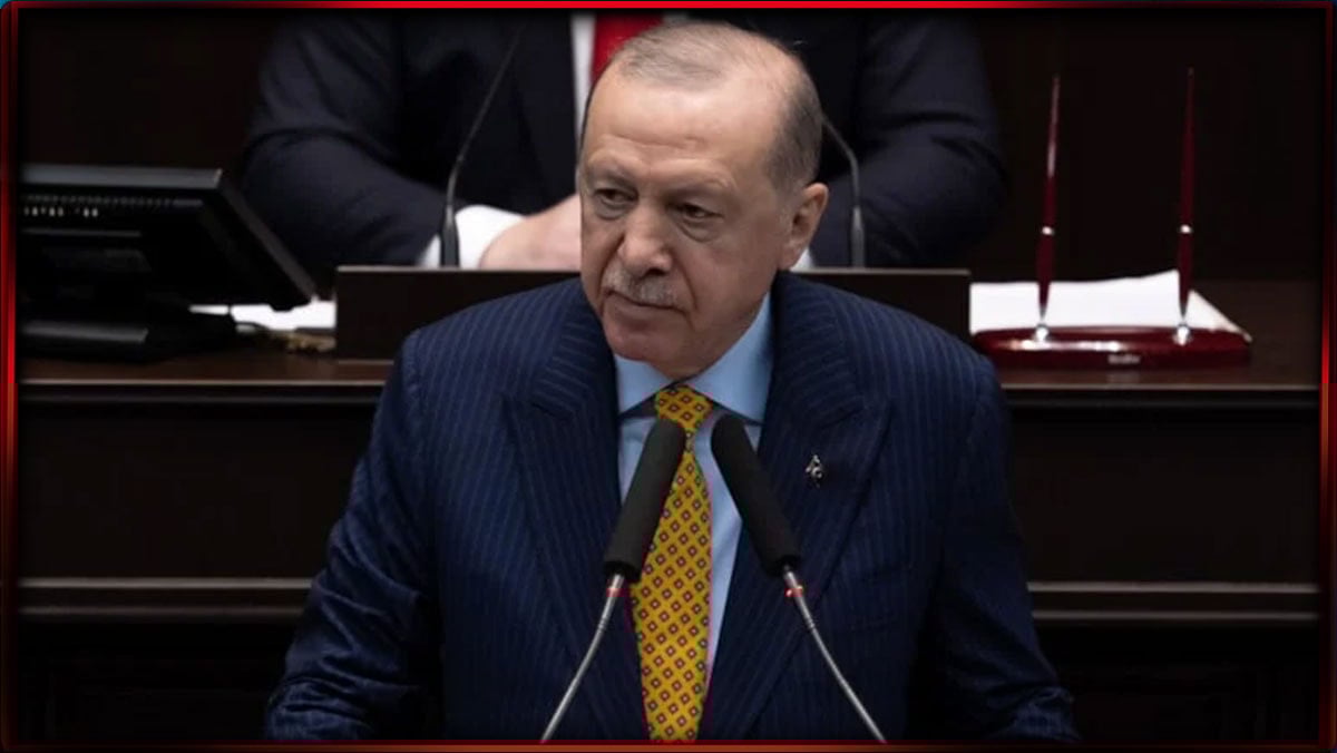 Erdoğan kürsüye çıkınca vekillerini azarladı!