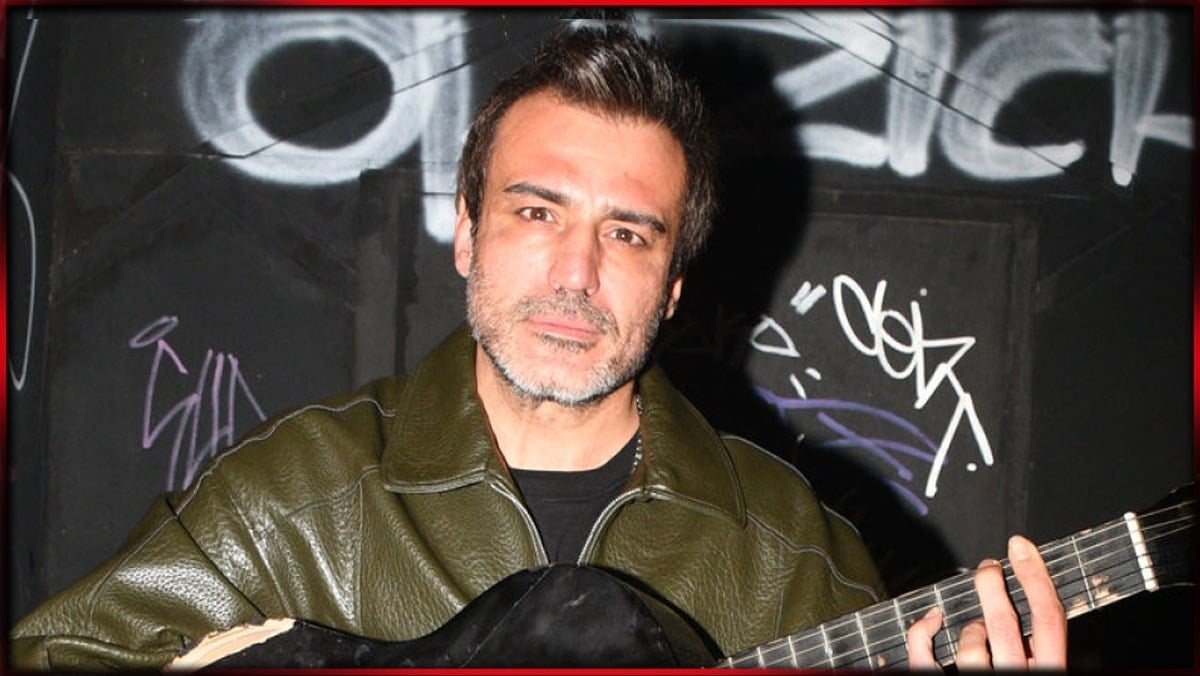 Son dakika... Şarkıcı Rıza Tamer hayatını kaybetti