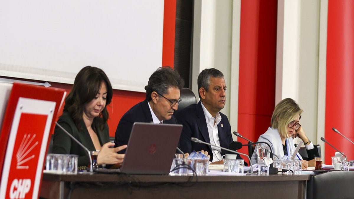 Özgür Özel yönetiminin, CHP banka hesaplarına erişimi askıya alındı