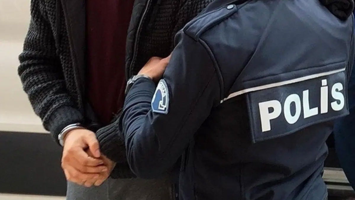 3 banka yöneticisi, 8 polis ve 4 avukat gözaltına alındı: Milyarlarca liraya el konuldu