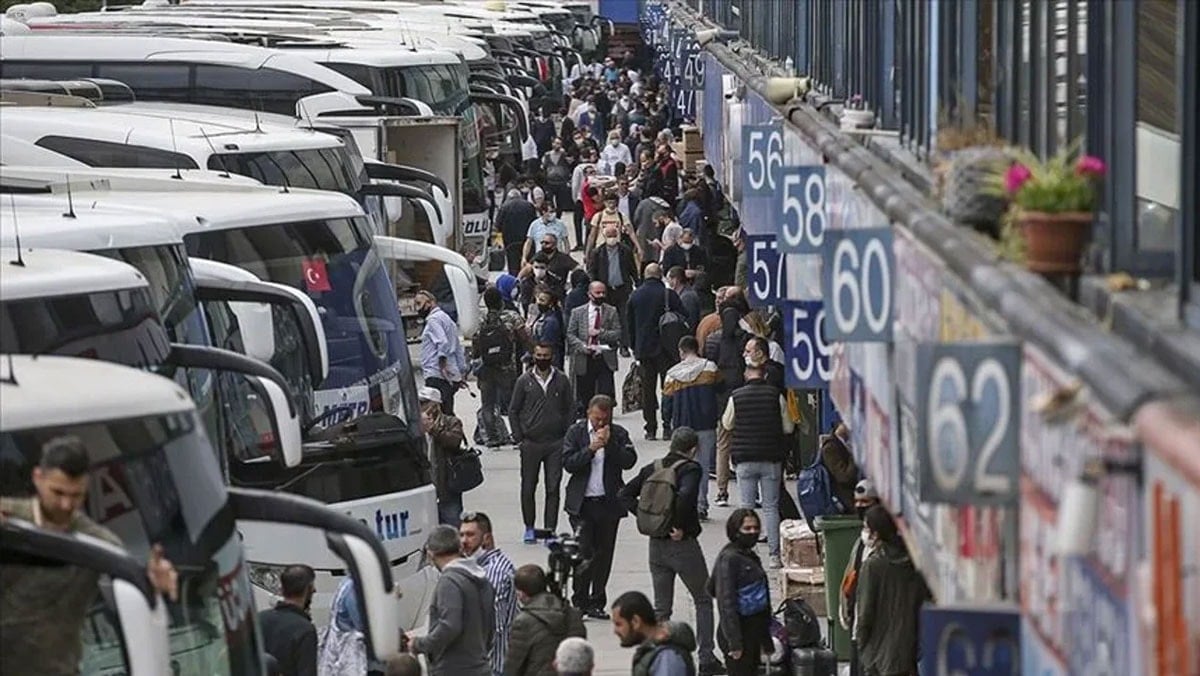 Bayram tatili 9 gün oldu, otobüs biletleri zamlandı