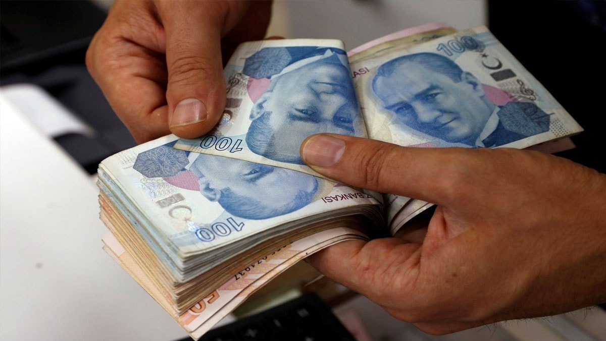 Hesaplar baştan yapıldı, memur ve emeklinin maaşı değişti